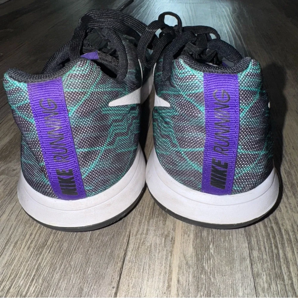 Nike Women's Black and Teal Running Shoes
